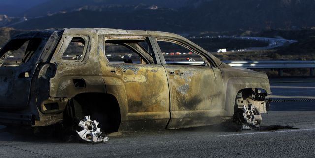 Πύρινες φλόγες έκαψαν 20 οχήματα σε αυτοκινητόδρομο στην Καλιφόρνια